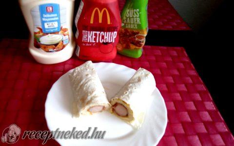 Tortilla baconos virslivel és sajtos tojásrántottával