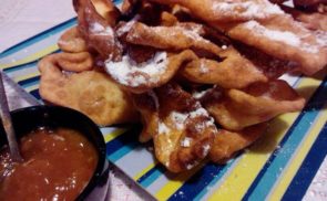 Csörögefánk Katától