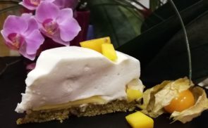 Kókuszos-mangós torta