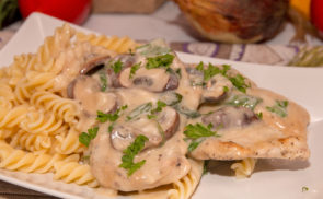 Krémes, parmezános gombás csirke