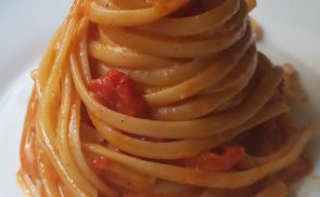Linguine sült paprikakrémmel
