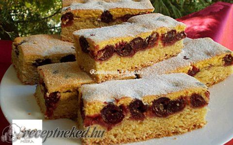Meggyes, piskótás linzer szelet