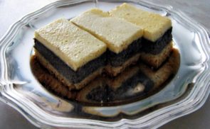 Mákos-tejfölös szelet