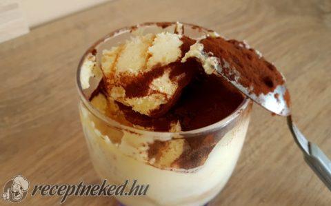 Poharas tiramisu