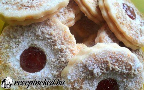 Hagyományos diós linzer