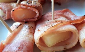 Ananászos- baconos falatkák