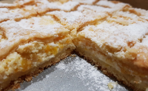 Túrós-barackos pite