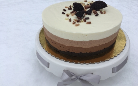 Tripla csokis mousse torta-sütés nélkül