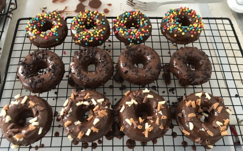 Mogyorókrémes donut sütőben sütve