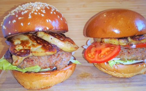 Libamájas liba burger