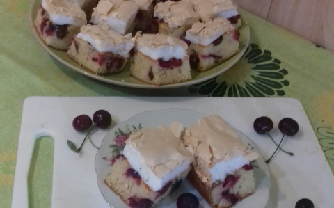 Habos-meggyes pite