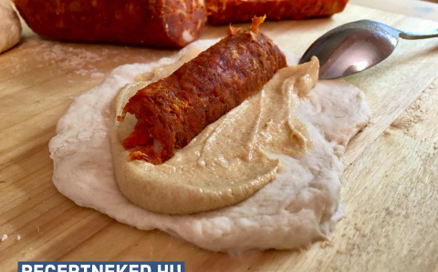 Kolbászos hotdog