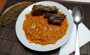 Fűszeres paradicsomos káposzta