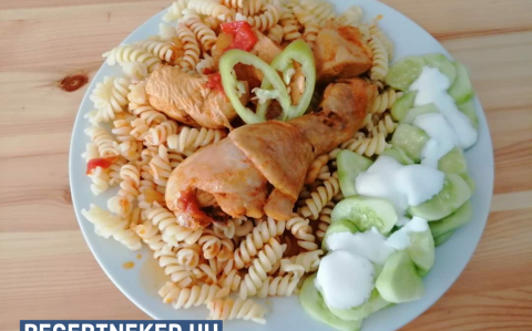 Csirkepörkölt nokedlivel