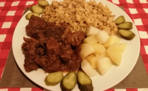 Csontos marhapörkölt