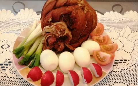 Egészben főtt csülök