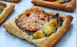 Paradicsomos-pesztós mini pite