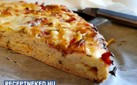 Pizza a strati (emeletes pizza)