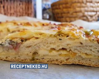 Pizza a strati (emeletes pizza)