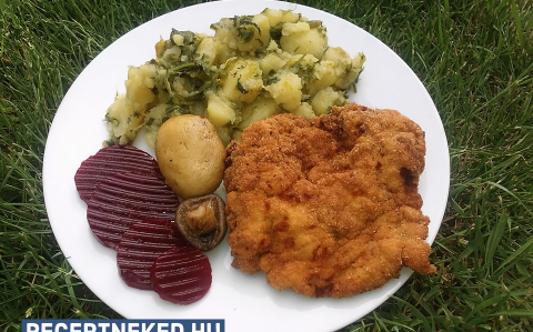 Rántott karaj petrezselymes burgonyával