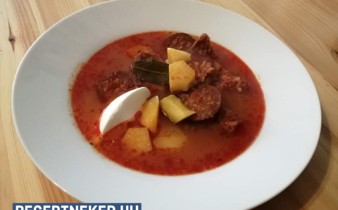 Tejfölös krumplileves