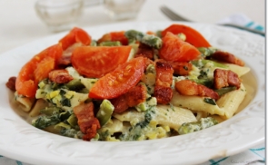 Zöldbabos penne császárszalonnával
