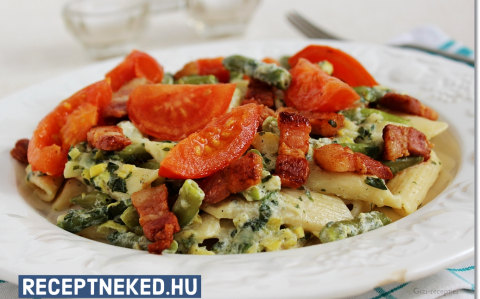Zöldbabos penne császárszalonnával