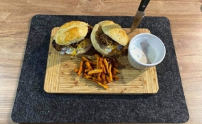 Pulyka kebab szendvics házi bucival