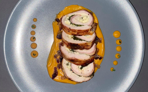 Töltött, baconbe göngyölt pulykamell