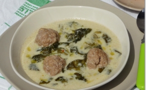 Salátaleves pulykahús gombóccal