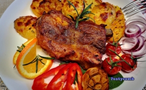 Sült oldalas rozmaringos steak burgonyával