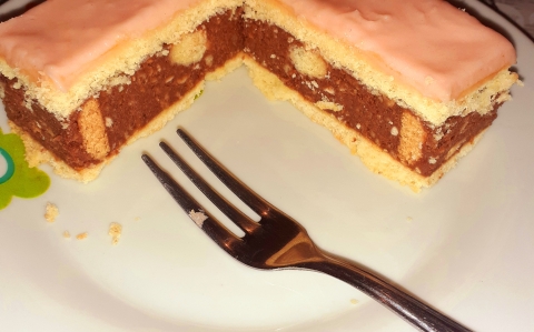 Békebeli puncs szelet