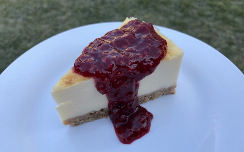 Málnalekváros sajttorta