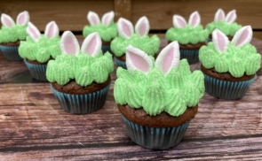 “Nyuszi a fűben” cupcake