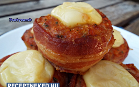 Sajtos pulykamuffin baconköntösben
