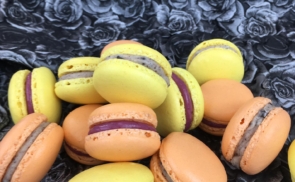Oreos és málnás-feketeribizlis macaronok