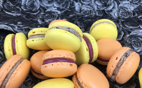 Oreos és málnás-feketeribizlis macaronok