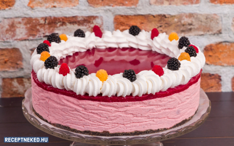 Erdei gyümölcsös torta