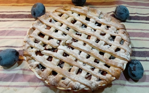 Szilvás rácsos pite