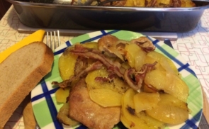 Húsos tepsis krumpli