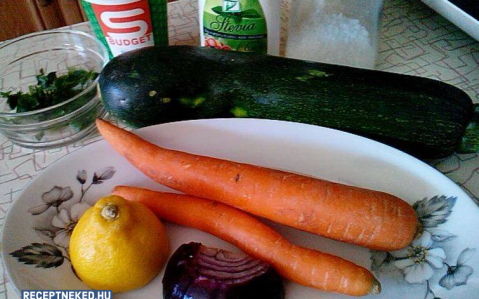 Cukkínisaláta