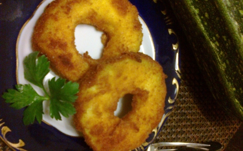 Rántott cukkínikorongok