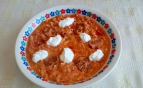 Tojásos-kolbászos lecsó