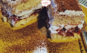 Habos meggyes szelet