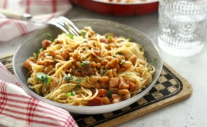 Szalonnás, babos spagetti