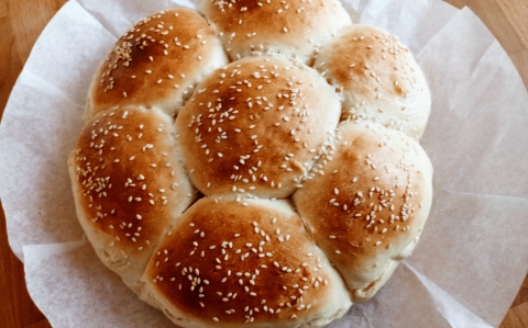 Tejes zsemle