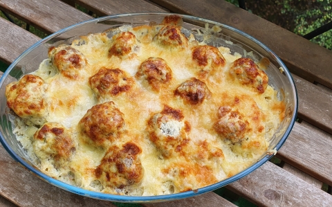 Húsgombóccal rakott karfiol