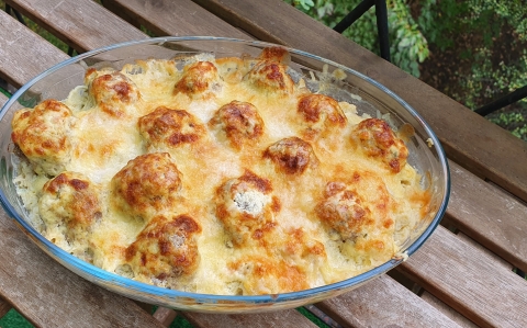 Húsgombóccal rakott karfiol