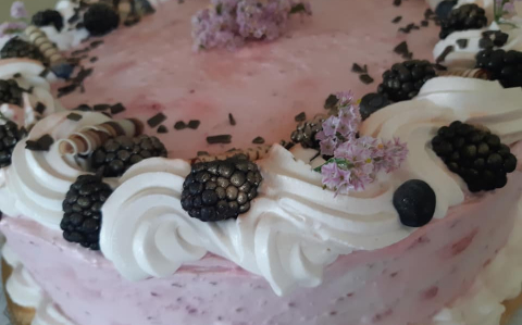 Mascarponés málnatorta