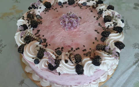 Mascarponés málnatorta